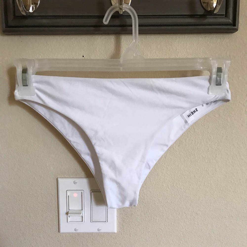 BIKINI BOTTOMS